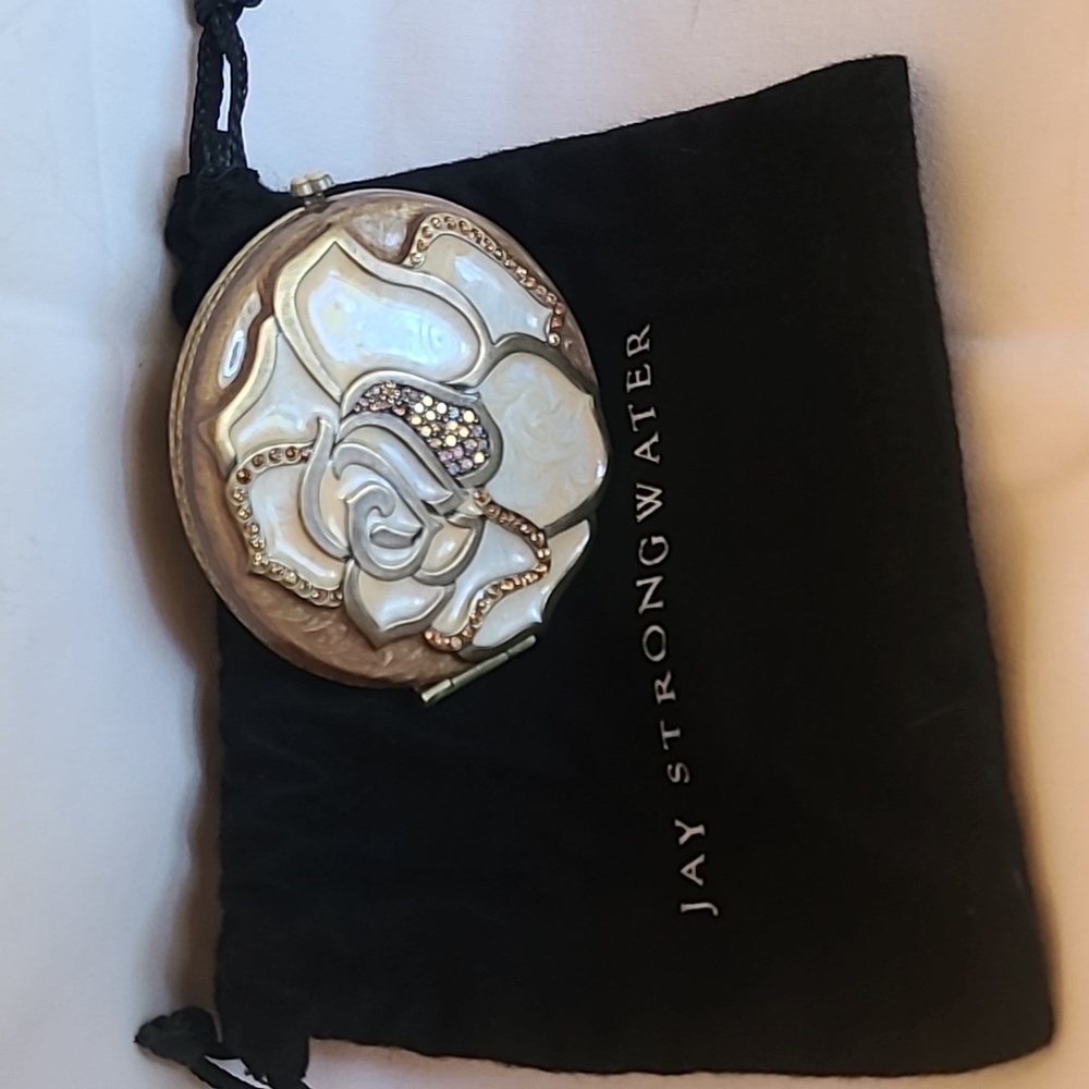 Compact Mirror